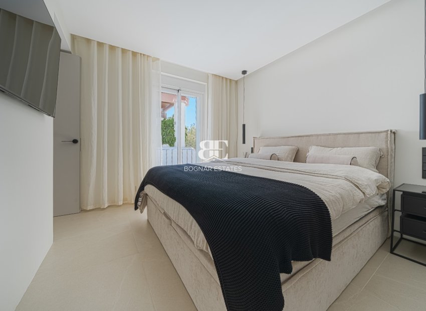 Herverkoop - apartment -
Benahavis - Puerto de los Almendros