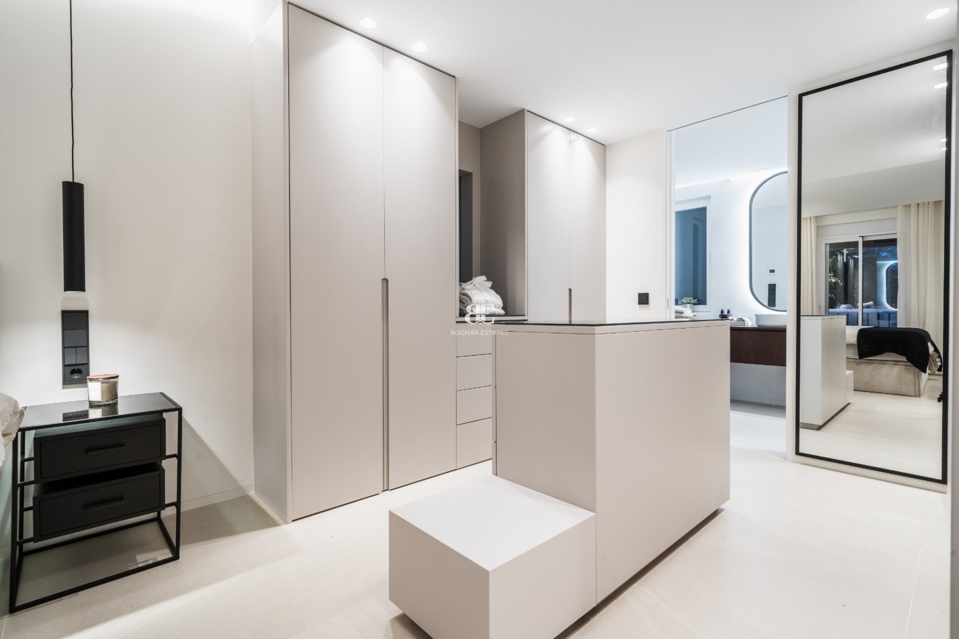 Herverkoop - apartment -
Benahavis - Puerto de los Almendros