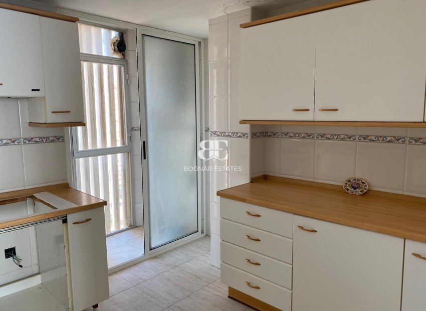 Herverkoop - apartment -
Benidorm - 1ª Linea De Playa