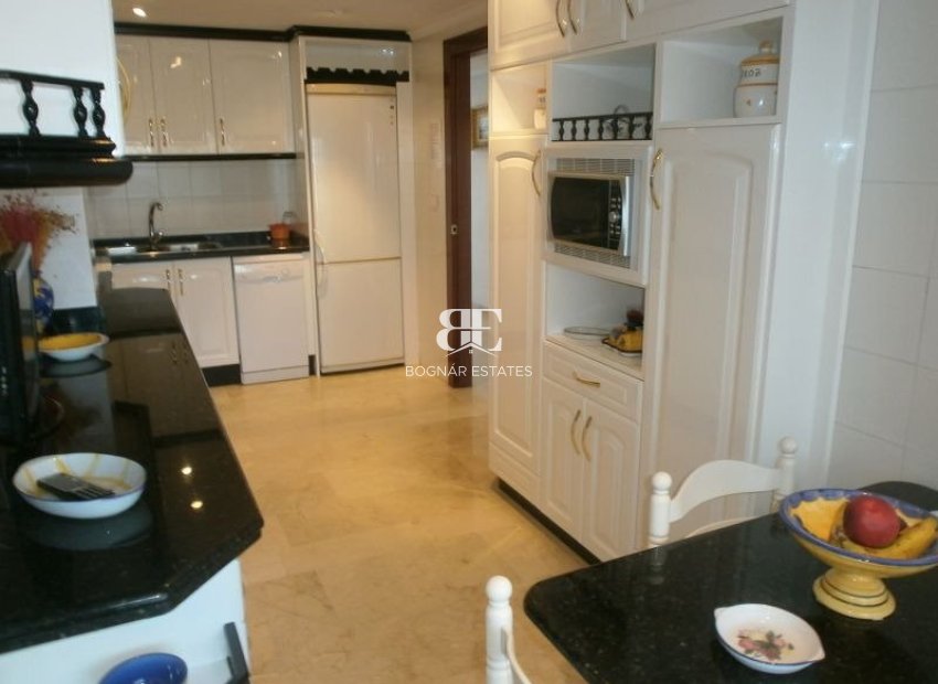 Herverkoop - apartment -
Benidorm - Levante