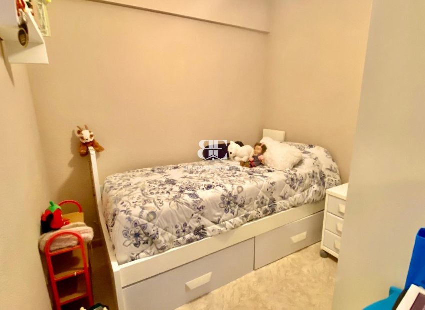 Herverkoop - apartment -
Benidorm - Levante