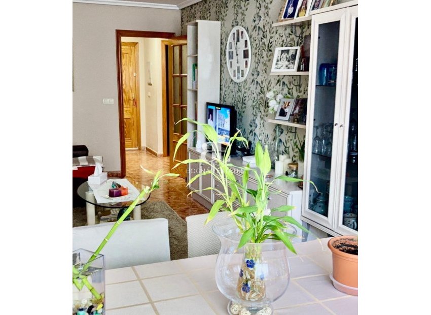 Herverkoop - apartment -
Benidorm - Playa de Poniente