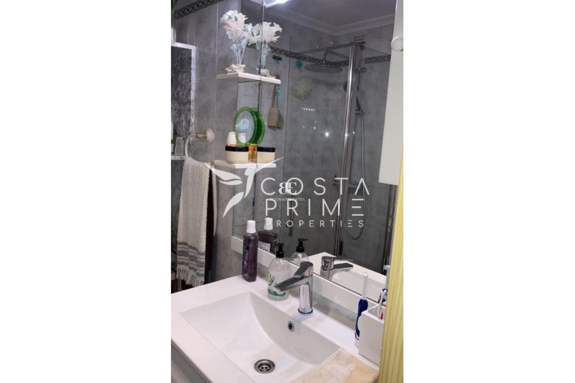 Herverkoop - apartment -
Benidorm - Poniente