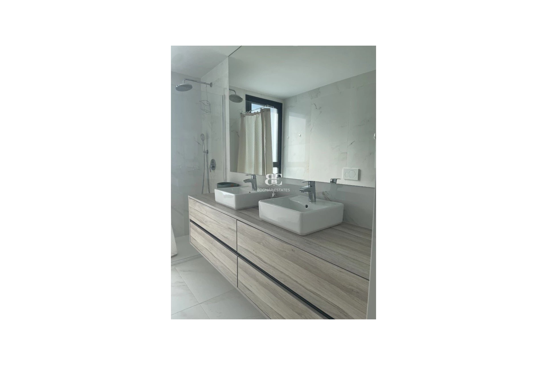 Herverkoop - apartment -
Benidorm - Zona de Poniente