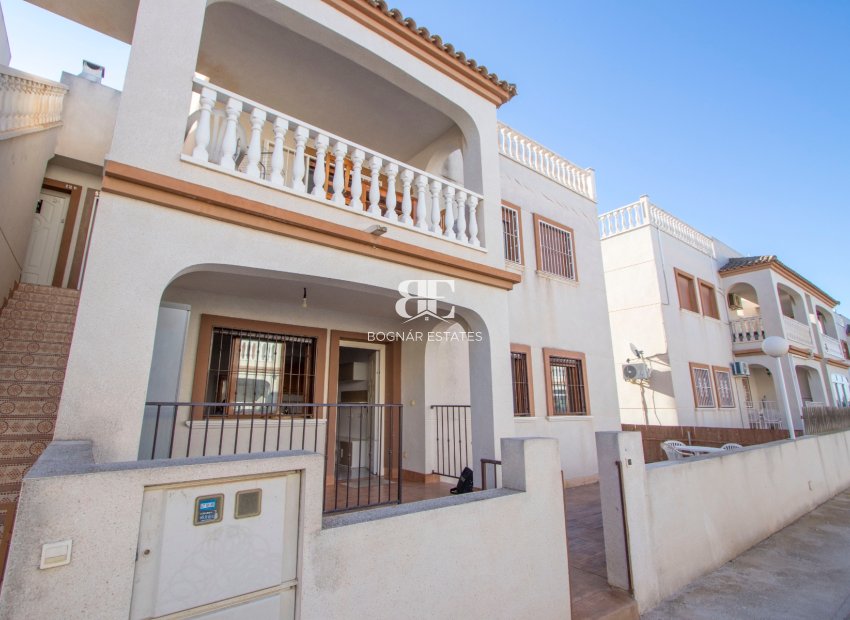 Herverkoop - apartment -
Daya Vieja