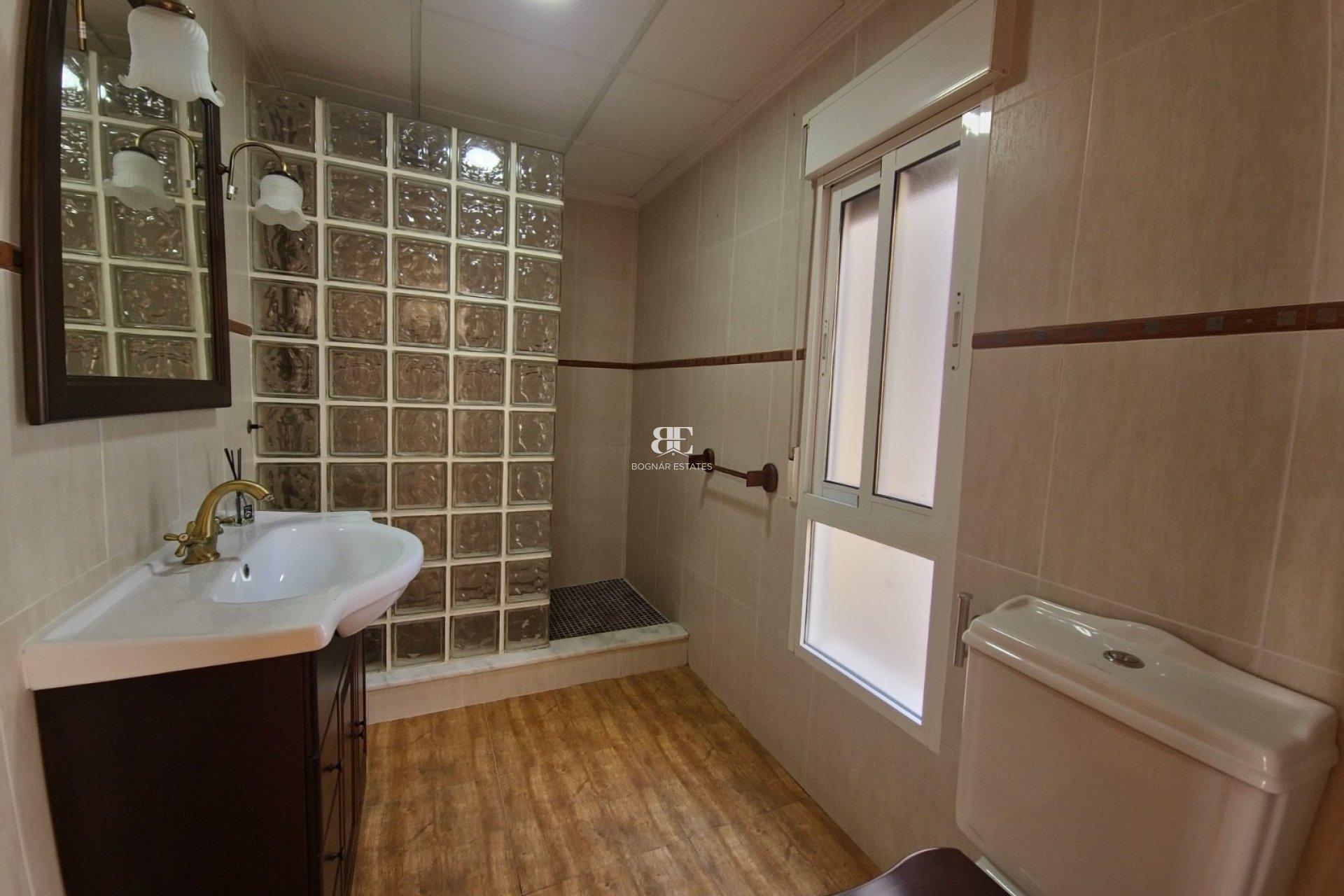 Herverkoop - apartment -
Dolores