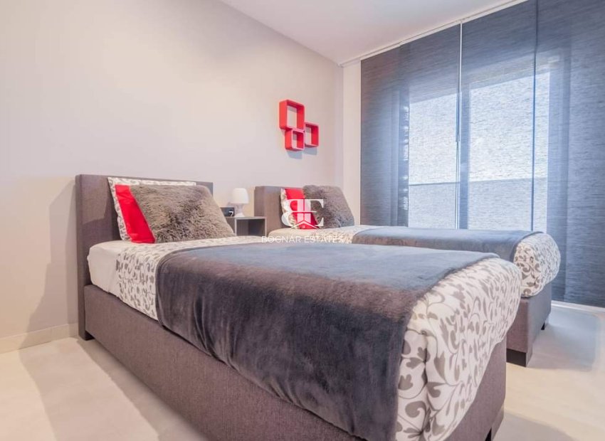 Herverkoop - apartment -
El Raso - Costa Blanca