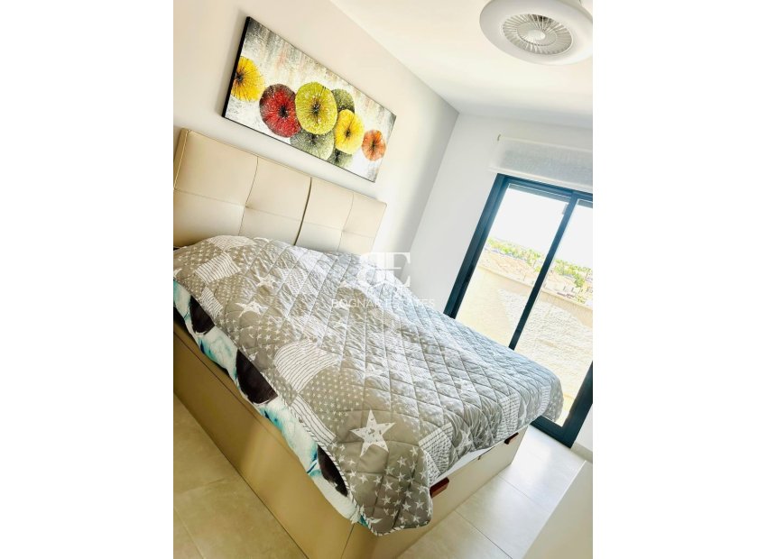 Herverkoop - apartment -
El Raso - Costa Blanca