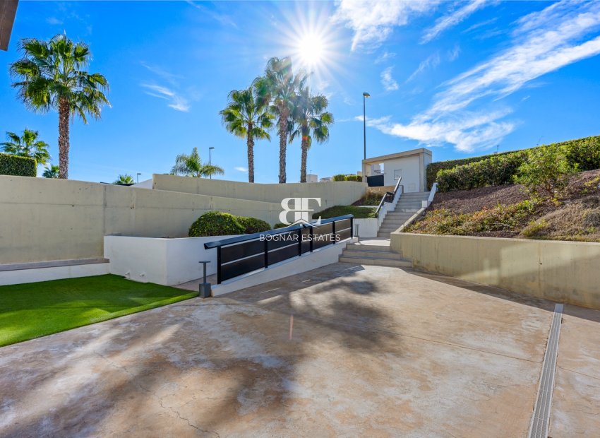 Herverkoop - Apartment / Flat * -
Orihuela Costa - Los Dolses