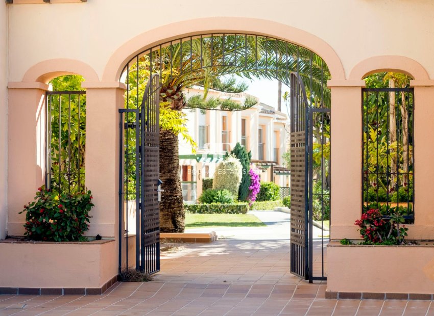 Herverkoop - apartment -
Fuengirola