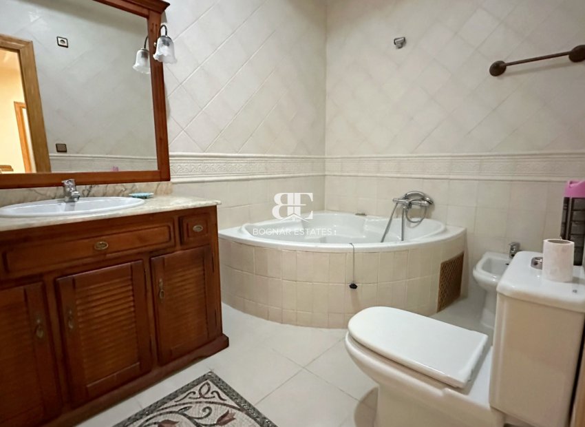 Herverkoop - apartment -
Guardamar del Segura - Center