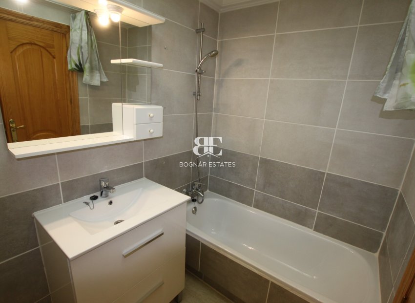 Herverkoop - apartment -
Guardamar del Segura - El Moncayo