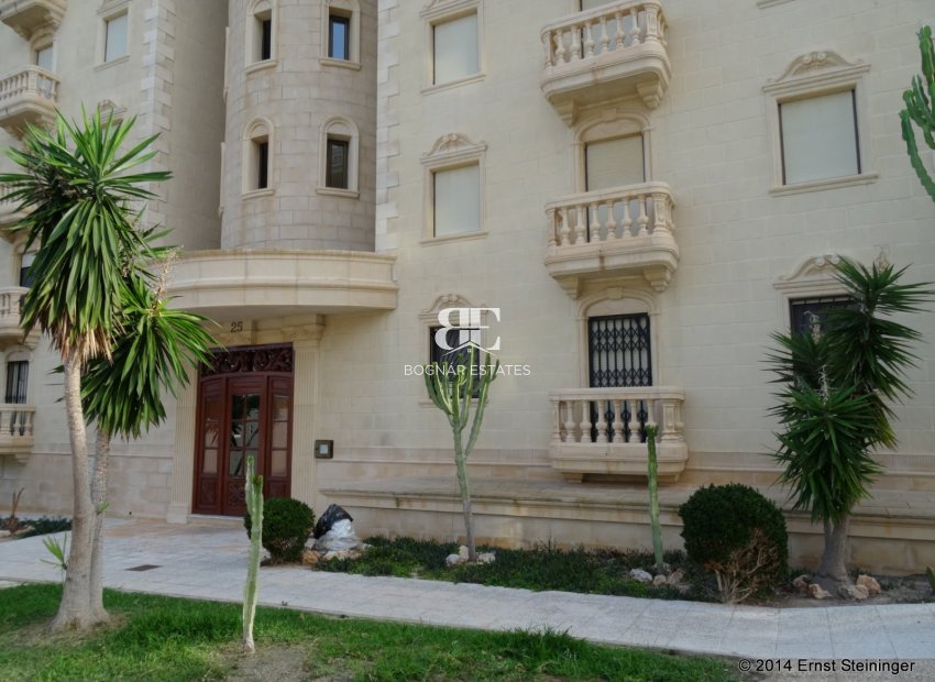 Herverkoop - apartment -
Guardamar del Segura - El Moncayo