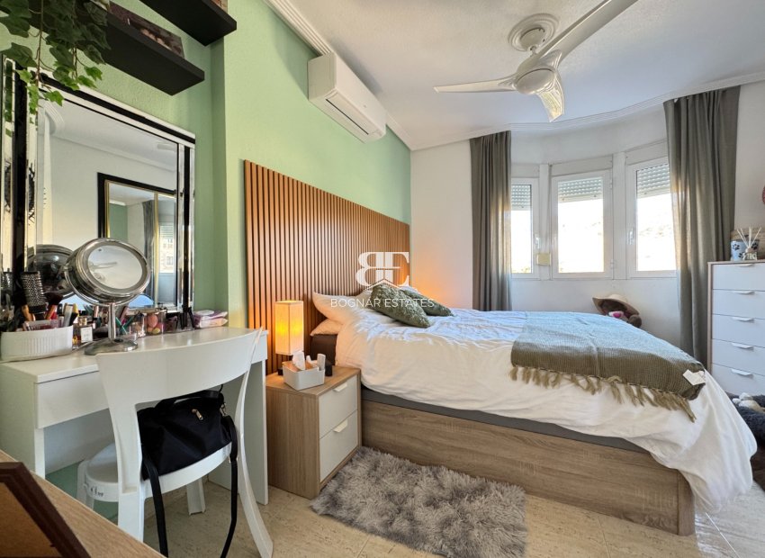 Herverkoop - apartment -
Guardamar del Segura - El Moncayo