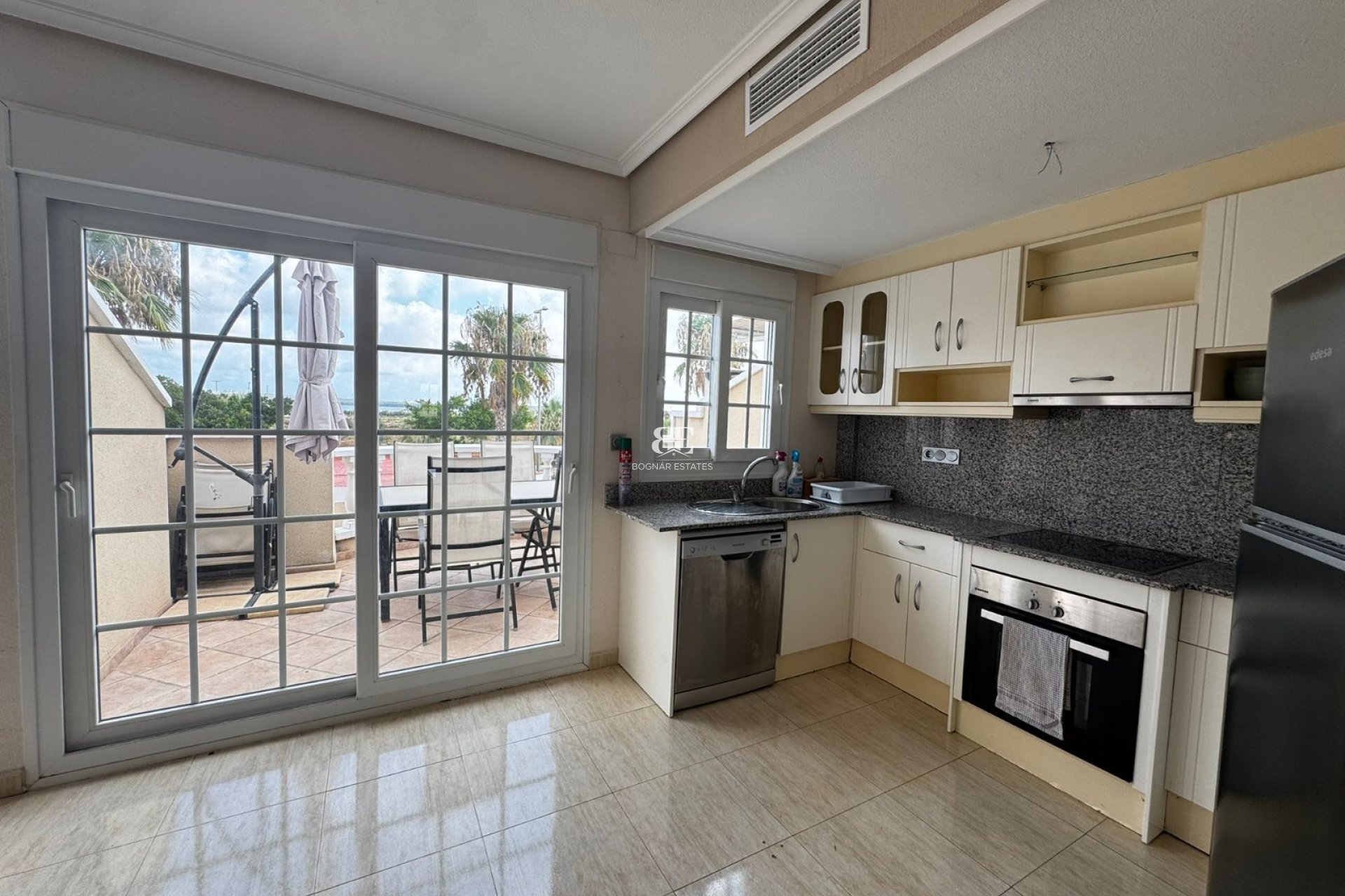 Herverkoop - apartment -
Guardamar del Segura - El Raso