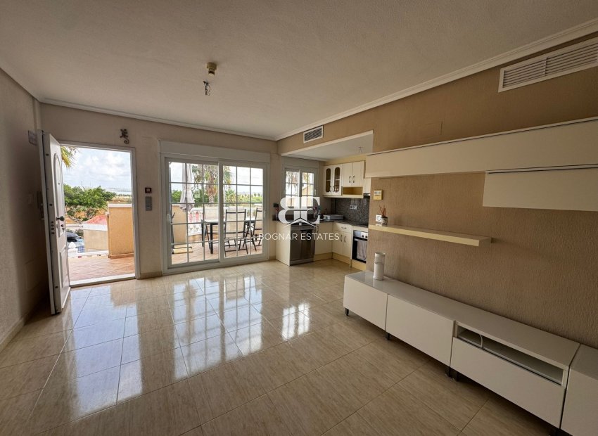 Herverkoop - apartment -
Guardamar del Segura - El Raso