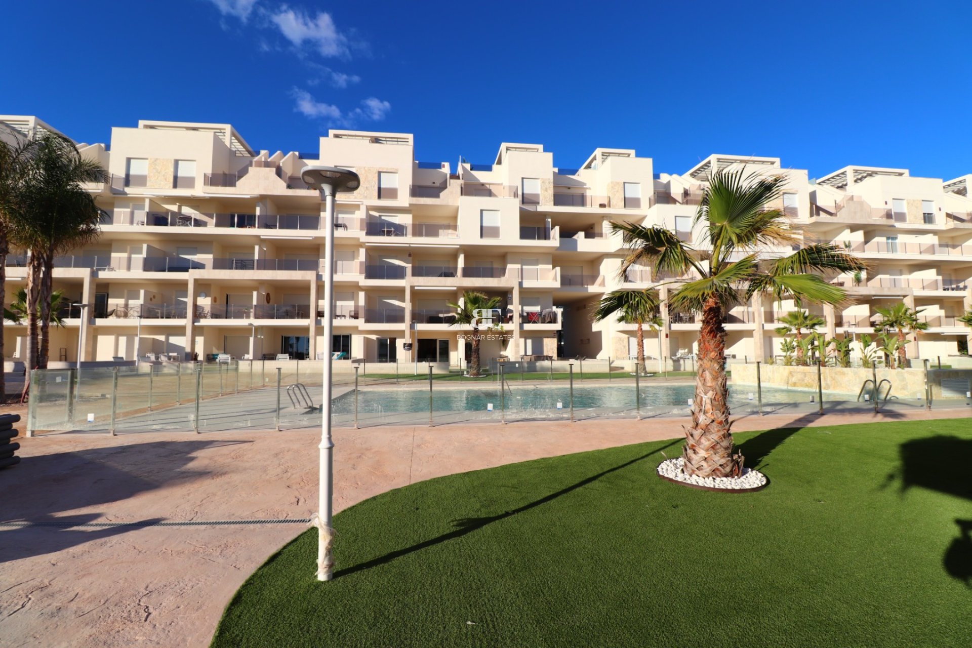 Herverkoop - apartment -
Guardamar del Segura - El Raso