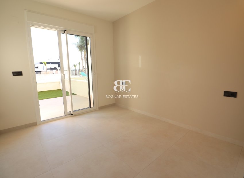 Herverkoop - apartment -
Guardamar del Segura - El Raso