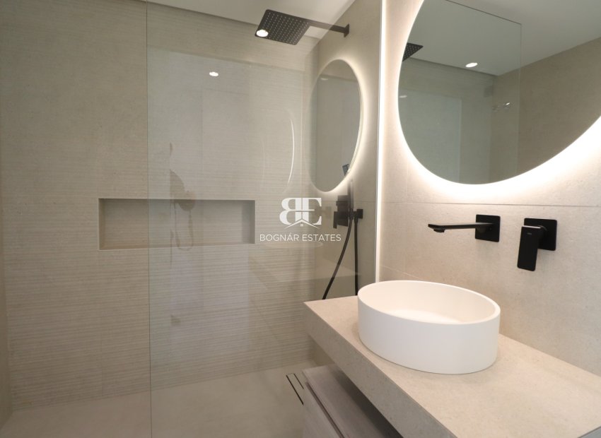 Herverkoop - apartment -
Guardamar del Segura - El Raso