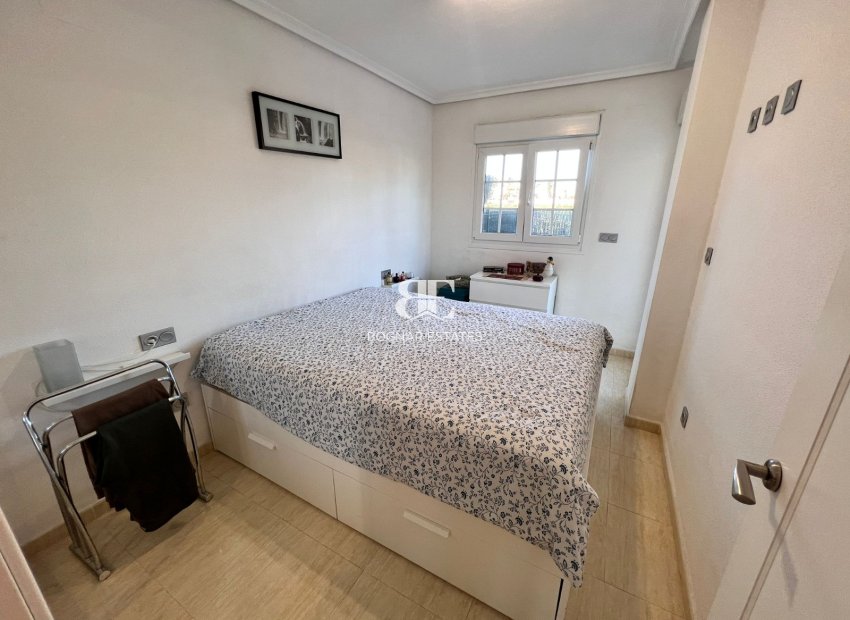 Herverkoop - apartment -
Guardamar del Segura - El Raso