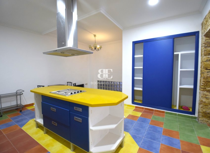 Herverkoop - apartment -
Guardamar del Segura - Pueblo