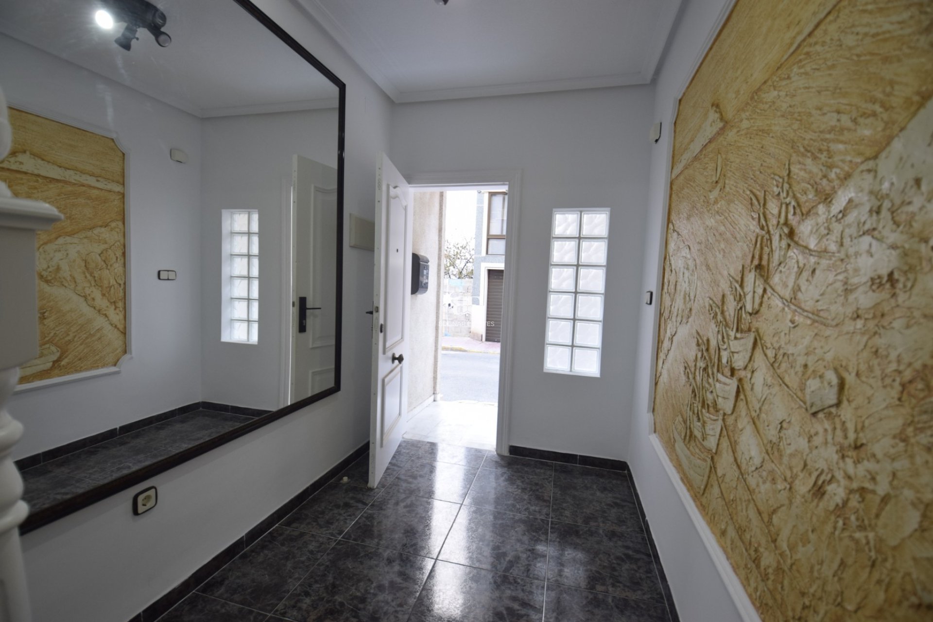 Herverkoop - apartment -
Guardamar del Segura - Pueblo