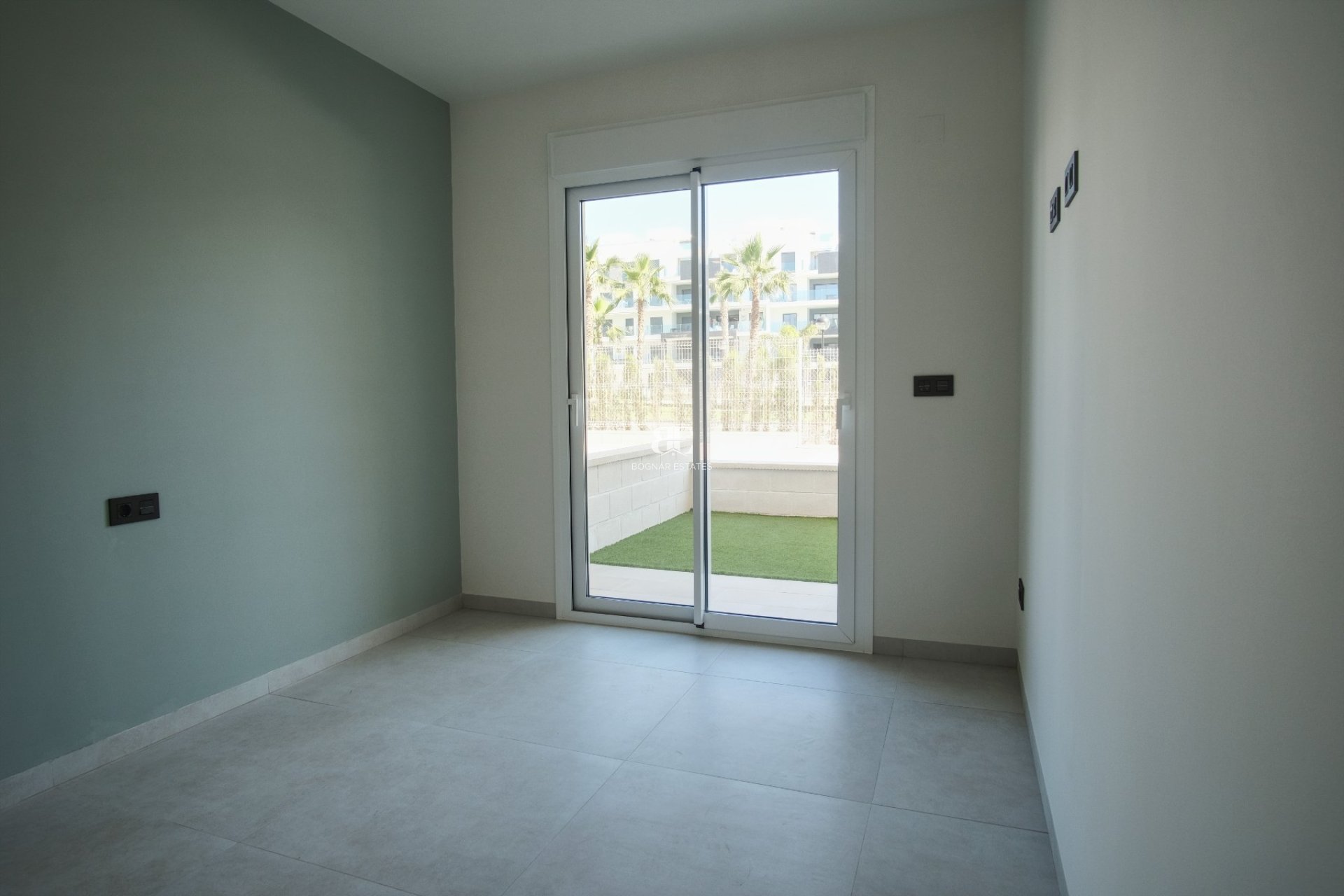 Herverkoop - apartment -
Guardamar del Segura - Urbanizaciones