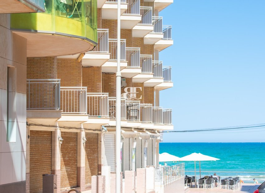 Herverkoop - apartment -
Guardamar del Segura