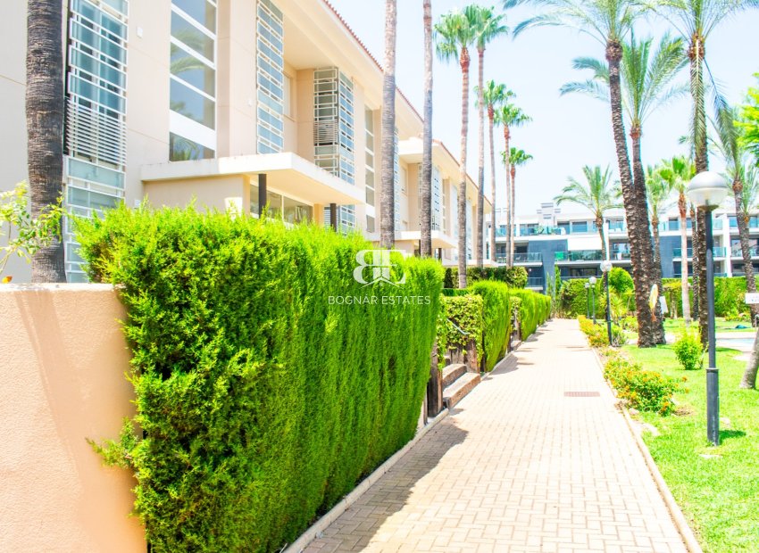 Herverkoop - apartment -
Jávea - El Arenal