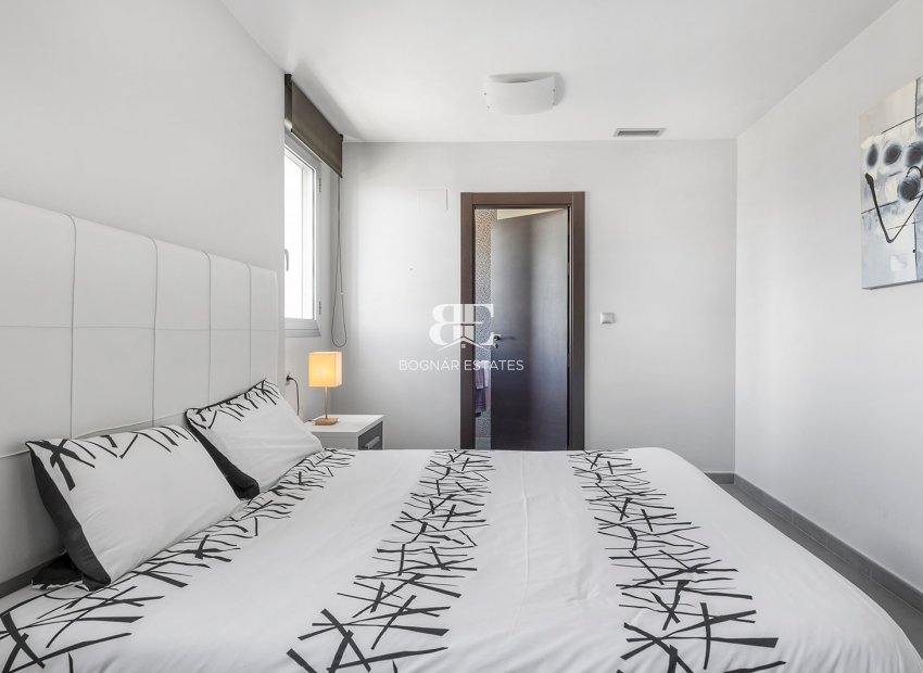 Herverkoop - apartment -
La Mata - Playa