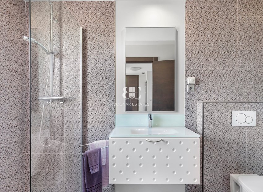 Herverkoop - apartment -
La Mata - Playa