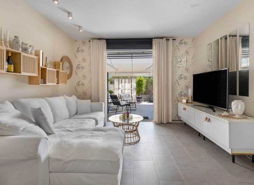 Herverkoop - apartment -
La Mata - Playa