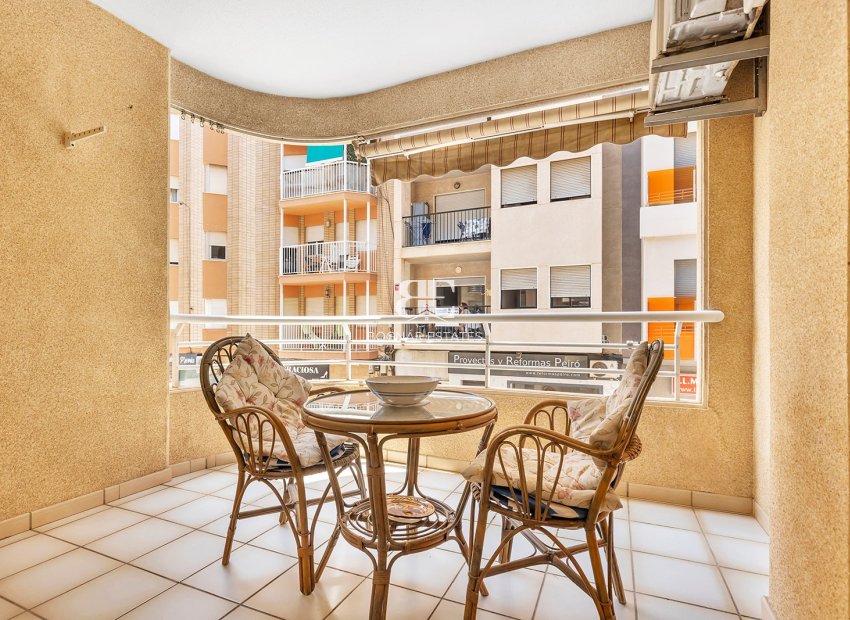 Herverkoop - apartment -
La Mata - Playa
