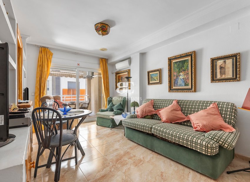 Herverkoop - apartment -
La Mata - Playa