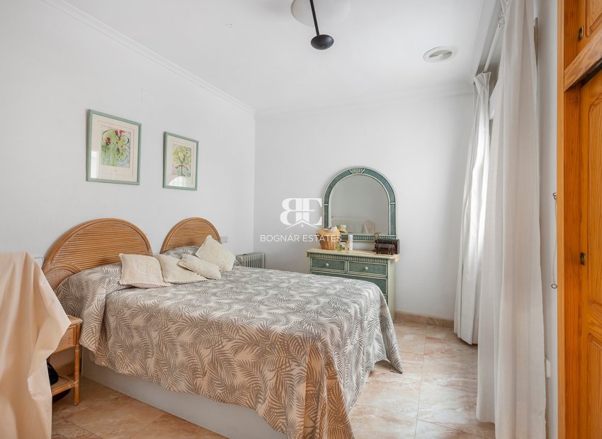 Herverkoop - apartment -
La Mata - Playa
