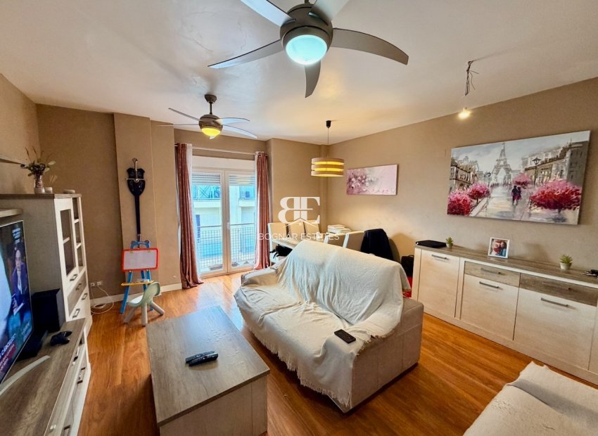 Herverkoop - apartment -
La Nucía - town