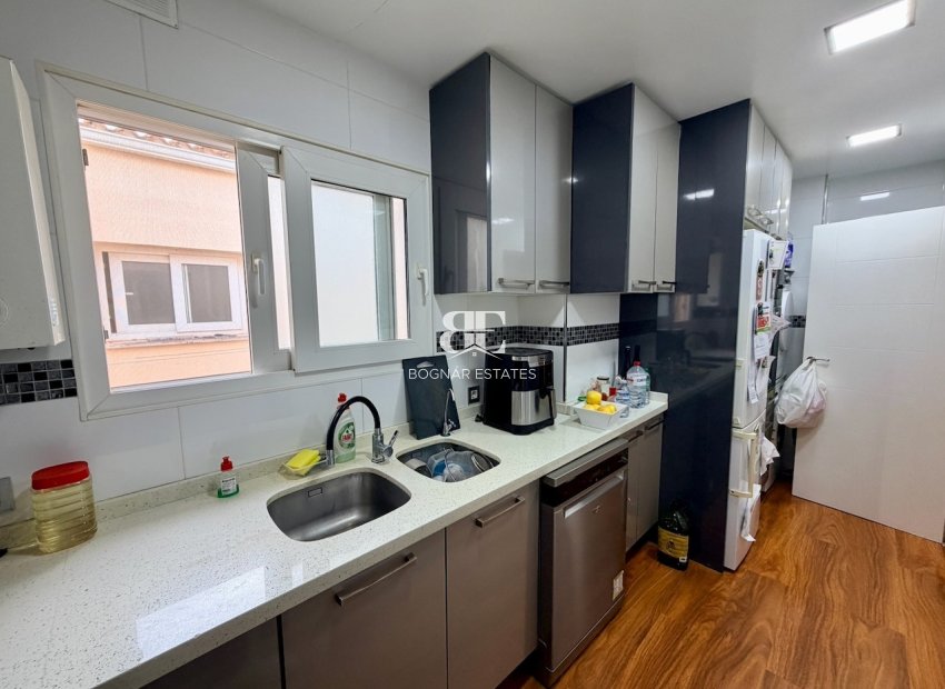 Herverkoop - apartment -
La Nucía - town