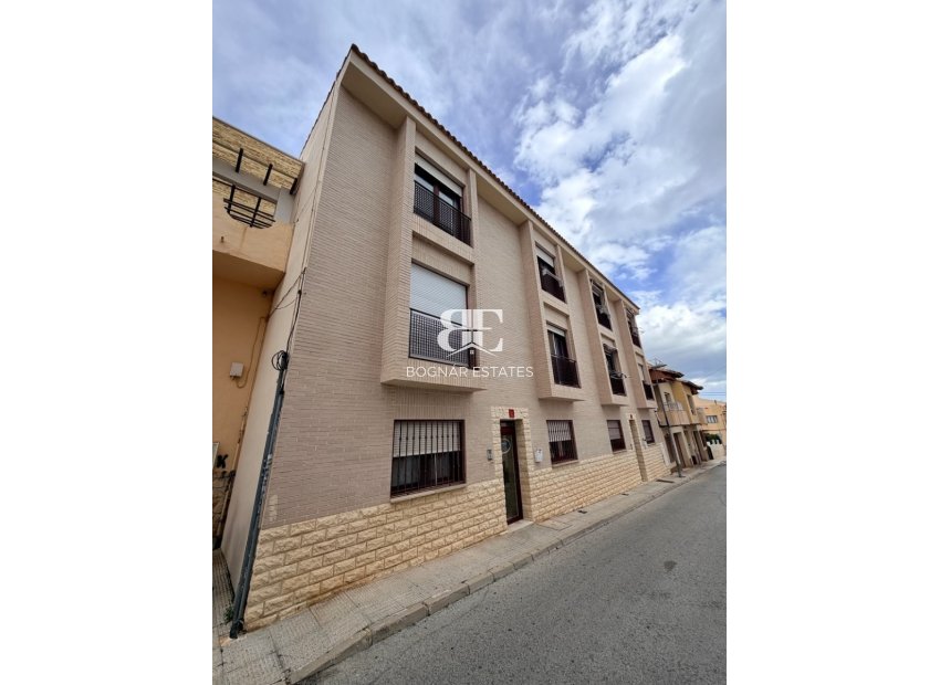 Herverkoop - apartment -
La Nucía - town