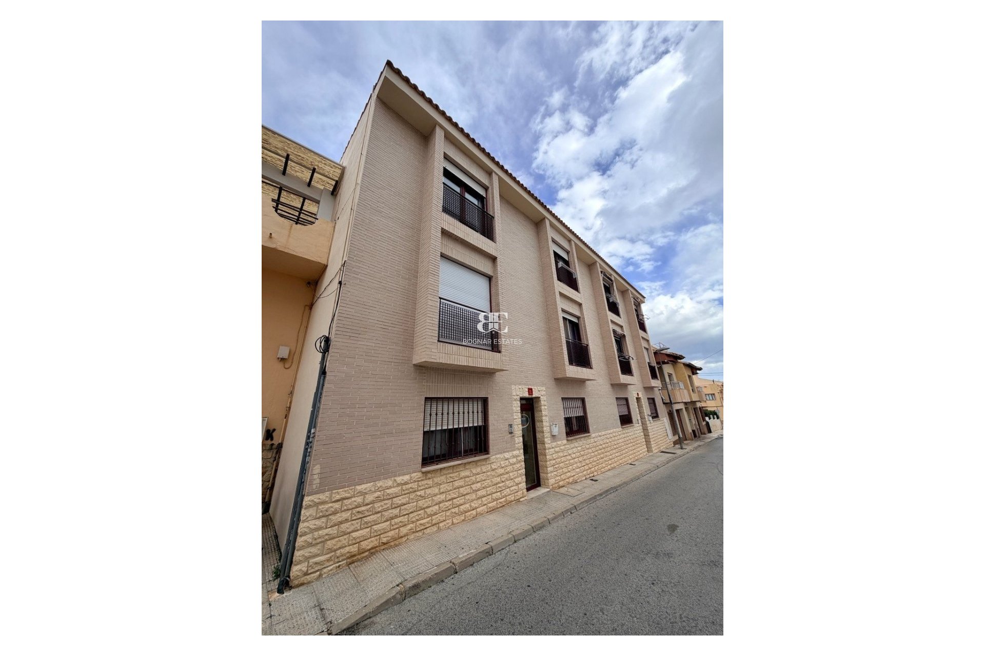 Herverkoop - apartment -
La Nucía - town