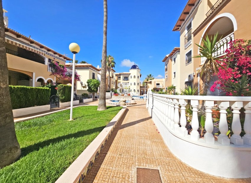 Herverkoop - apartment -
Los Alcazares - Pueblo Patrica