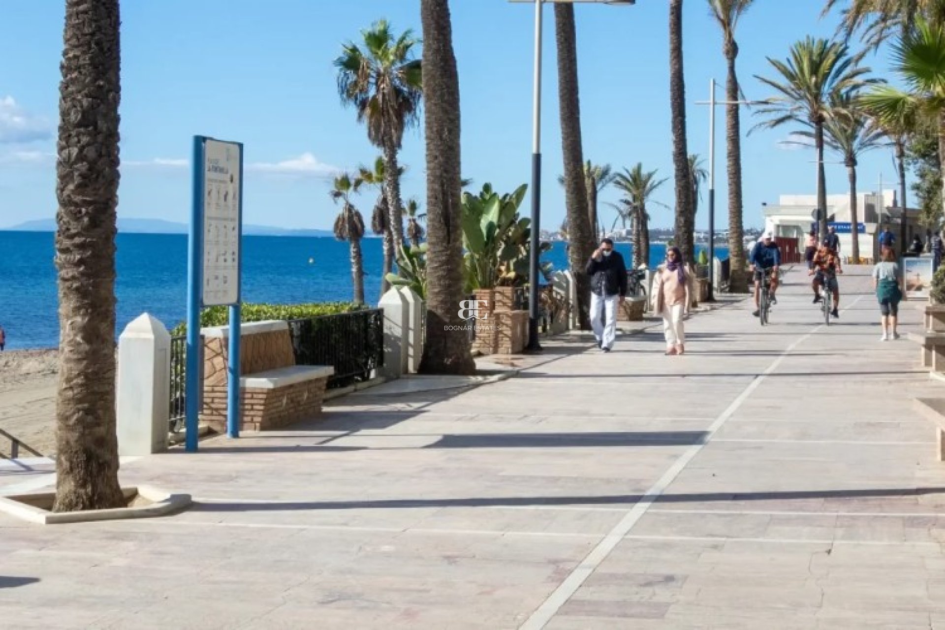 Herverkoop - apartment -
Marbella - Center