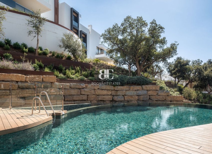 Herverkoop - apartment -
Marbella - Elviria