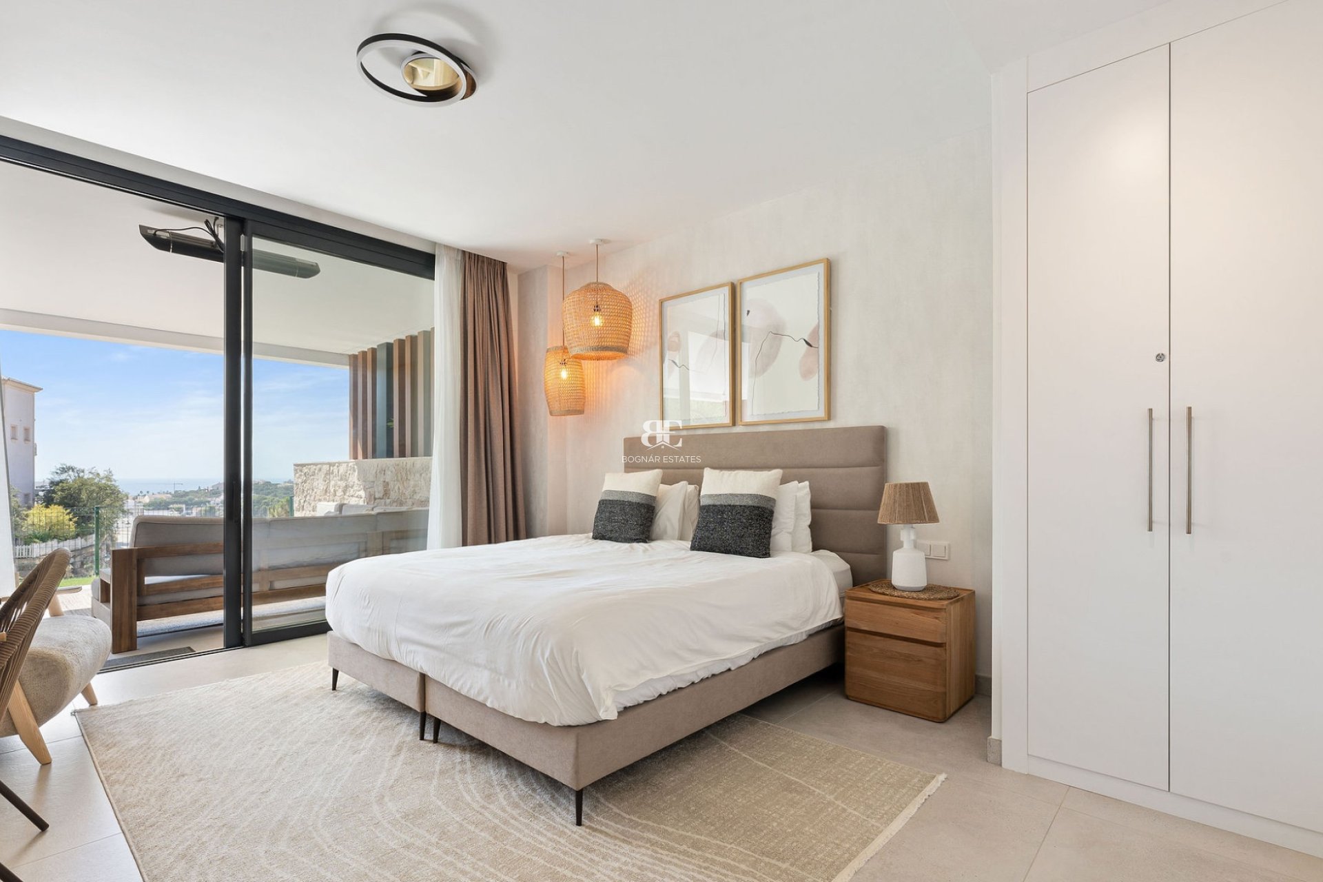 Herverkoop - apartment -
Marbella - Elviria