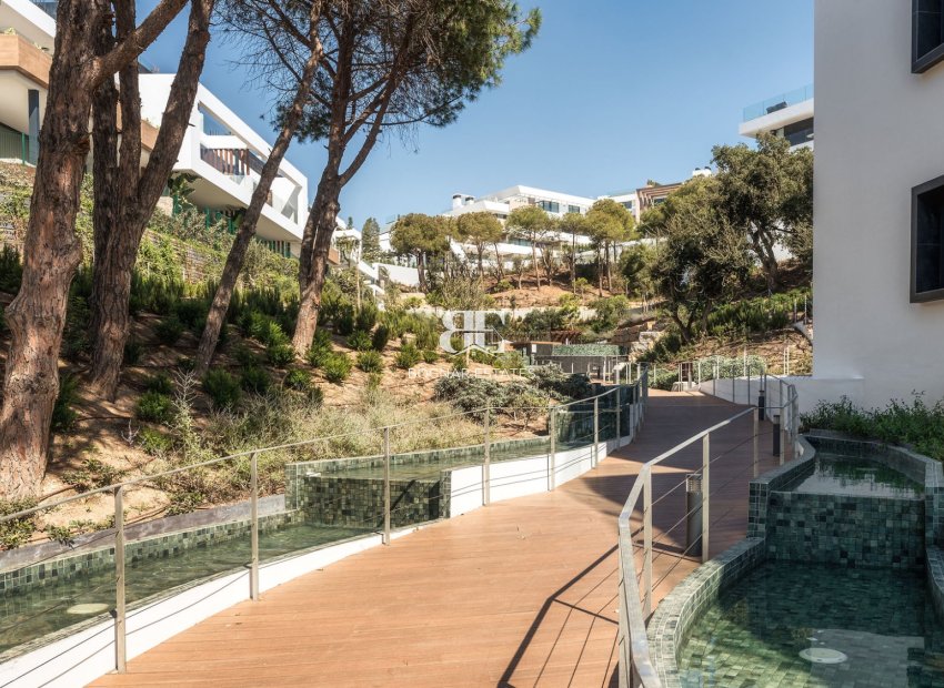 Herverkoop - apartment -
Marbella - Elviria