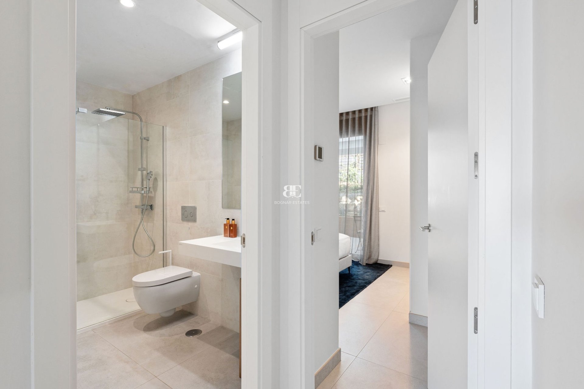 Herverkoop - apartment -
Marbella - Elviria