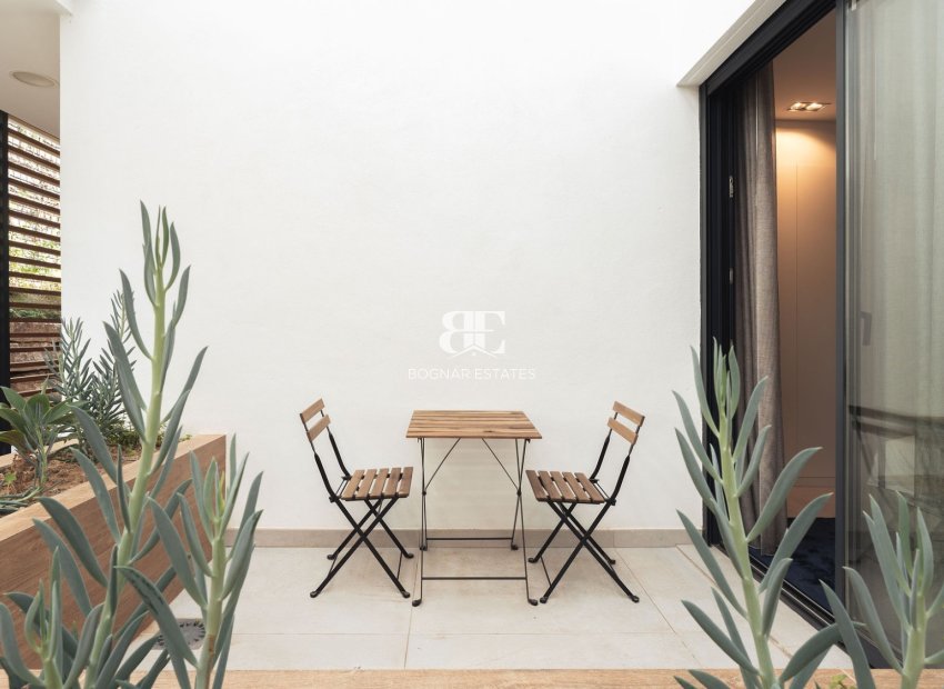 Herverkoop - apartment -
Marbella - Elviria