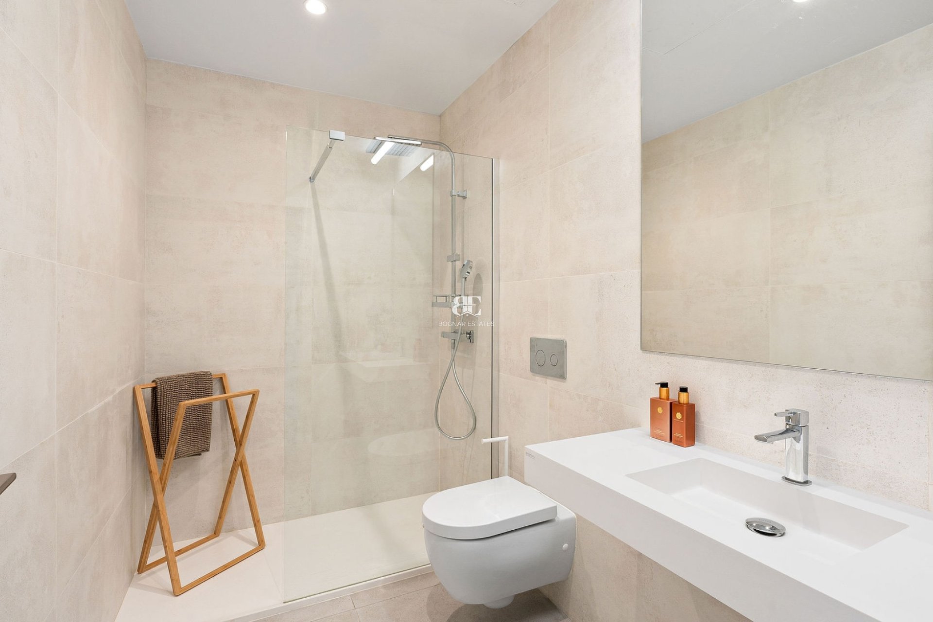 Herverkoop - apartment -
Marbella - Elviria