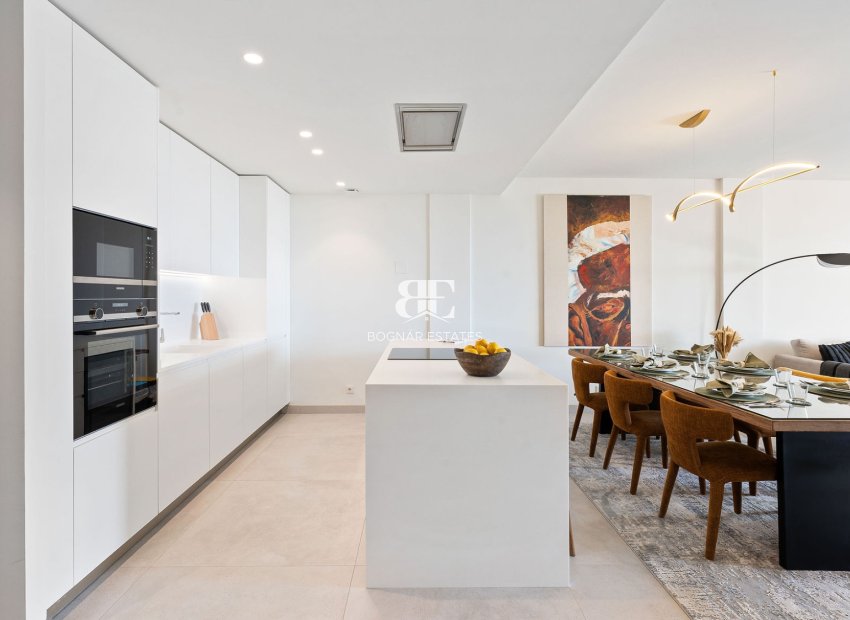 Herverkoop - apartment -
Marbella - Elviria
