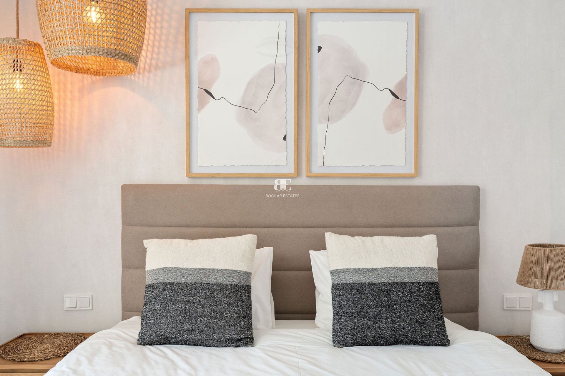 Herverkoop - apartment -
Marbella - Elviria