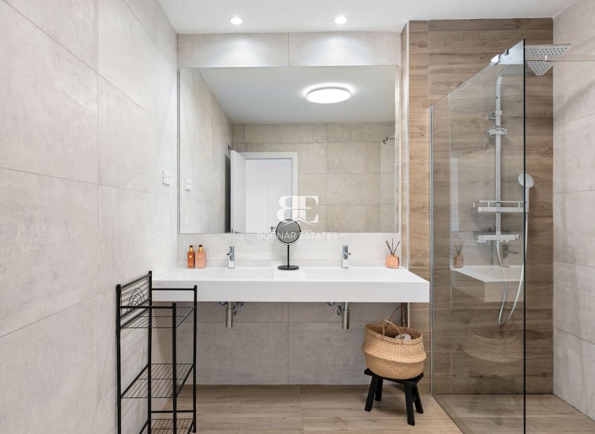 Herverkoop - apartment -
Marbella - Elviria